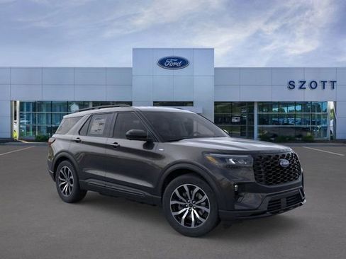 Used 2026 Ford Explorer ST-Line image 7