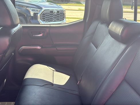 Used 2019 Toyota Tacoma Limited AWD/4WD image 20