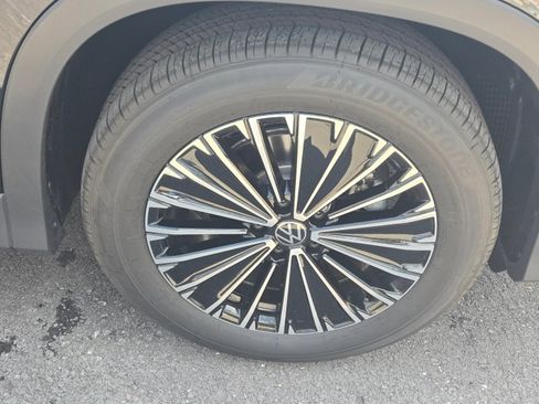 New 2026 Volkswagen Tiguan S FWD image 8