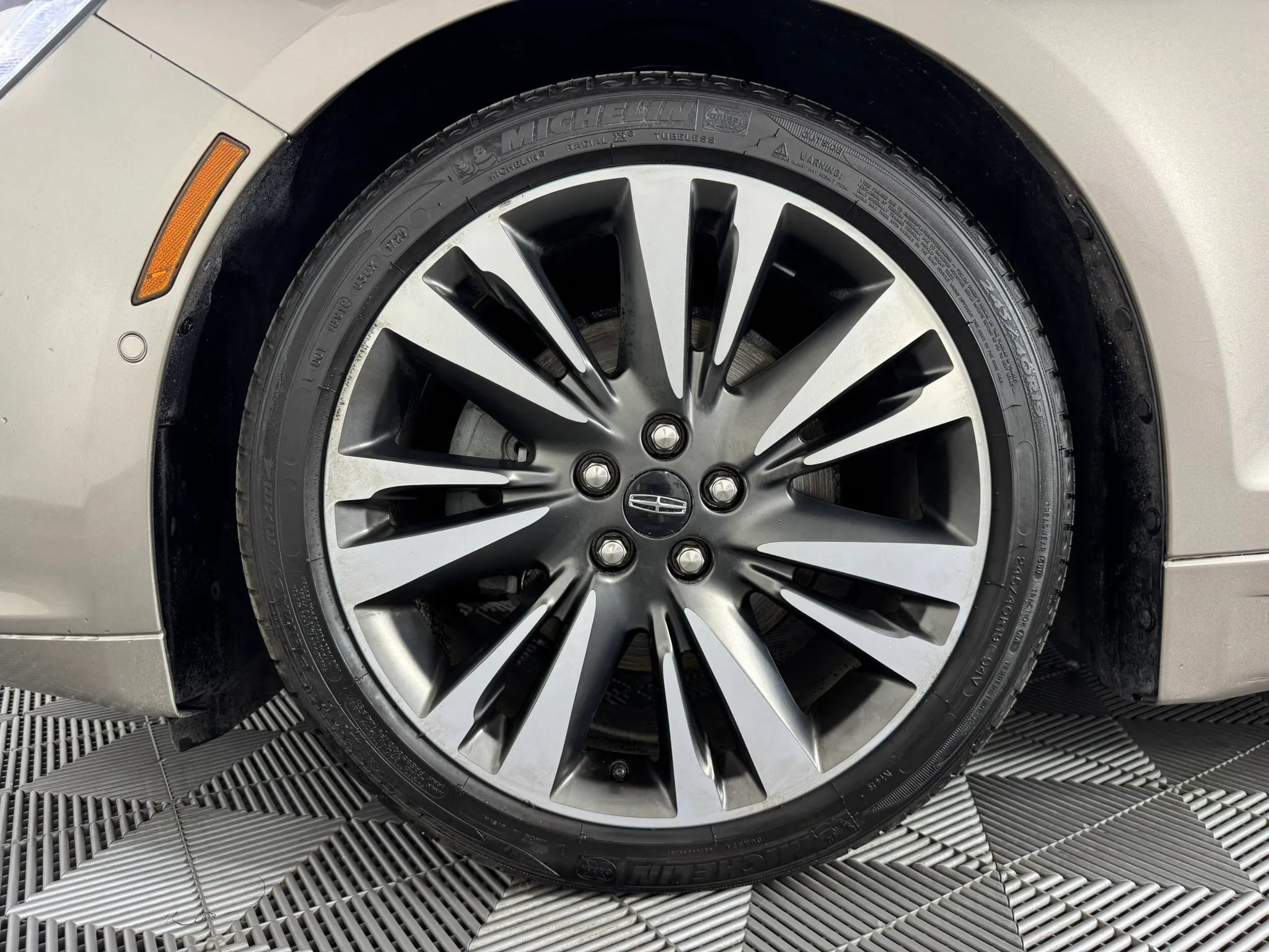 Used 2020 Lincoln MKZ Reserve FWD image 49