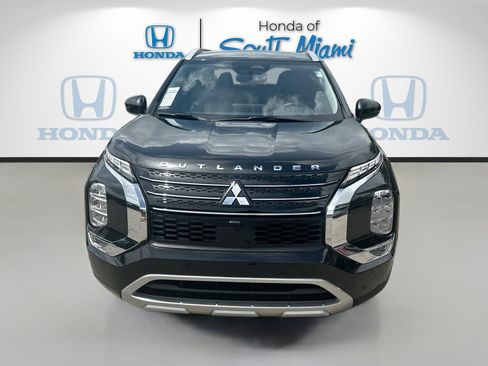 Used 2024 Mitsubishi Outlander SEL FWD image 2