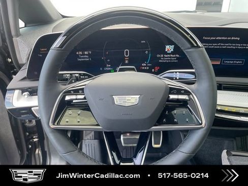 Certified 2025 Cadillac Optiq Luxury 2 w/ LPO, Floor Liner Package AWD/4WD image 28