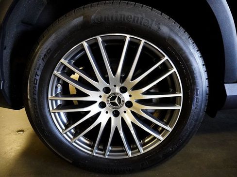 Used 2024 Mercedes-Benz GLC 300 4MATIC image 8