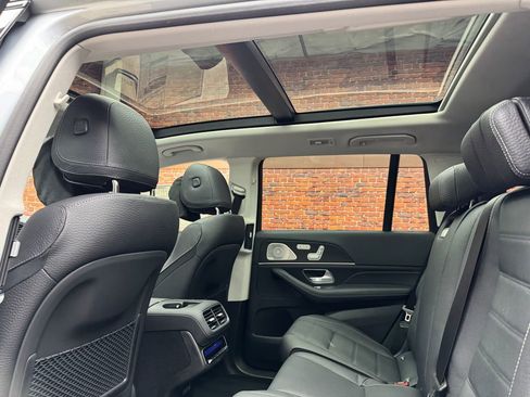 New 2026 Mercedes-Benz GLS 450 4MATIC image 3