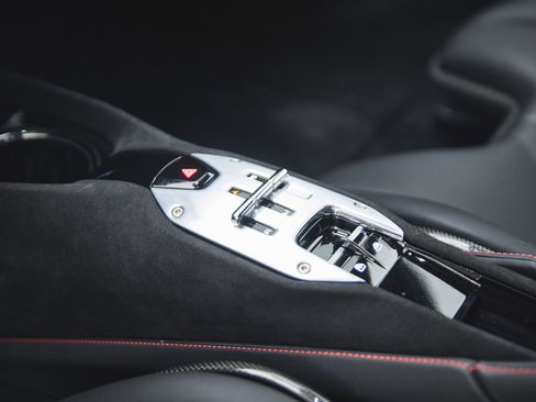 Used 2022 Ferrari SF90 Stradale image 18