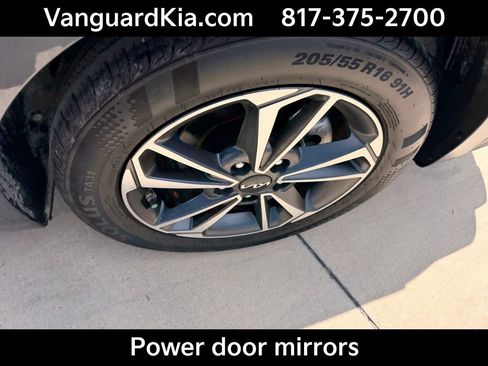 Certified 2024 Kia Forte LXS w/ LXS Technology Package FWD image 9