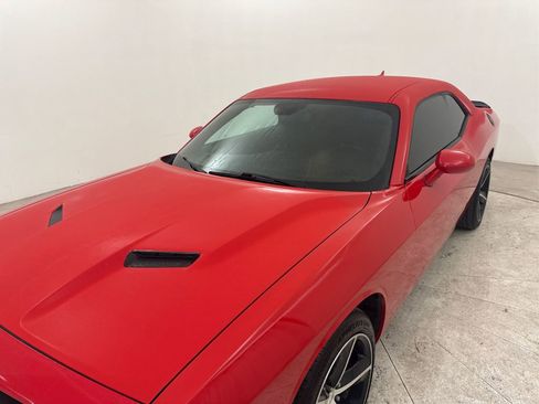 Used 2018 Dodge Challenger SXT w/ Blacktop Package RWD image 15