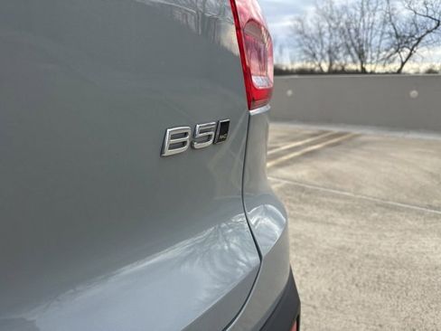 Certified 2025 Volvo XC40 B5 Core image 38