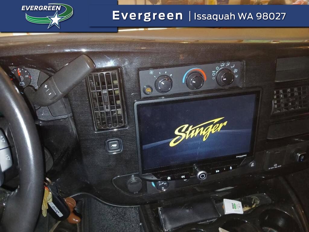 Used 2022 GMC Savana 2500 w/ Enhanced Convenience Package RWD image 1