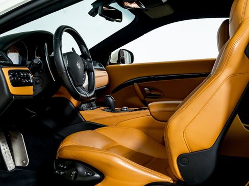 Used 2018 Maserati GranTurismo Sport image 17