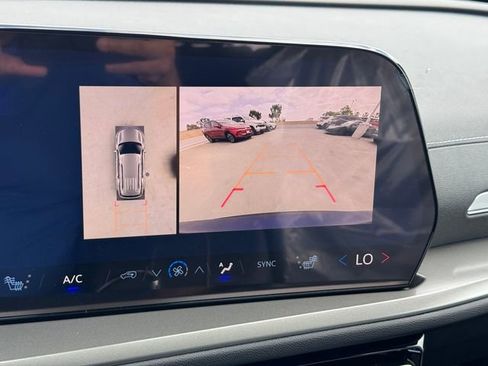 New 2026 Chevrolet Traverse LT w/ Driver Confidence Package FWD image 15