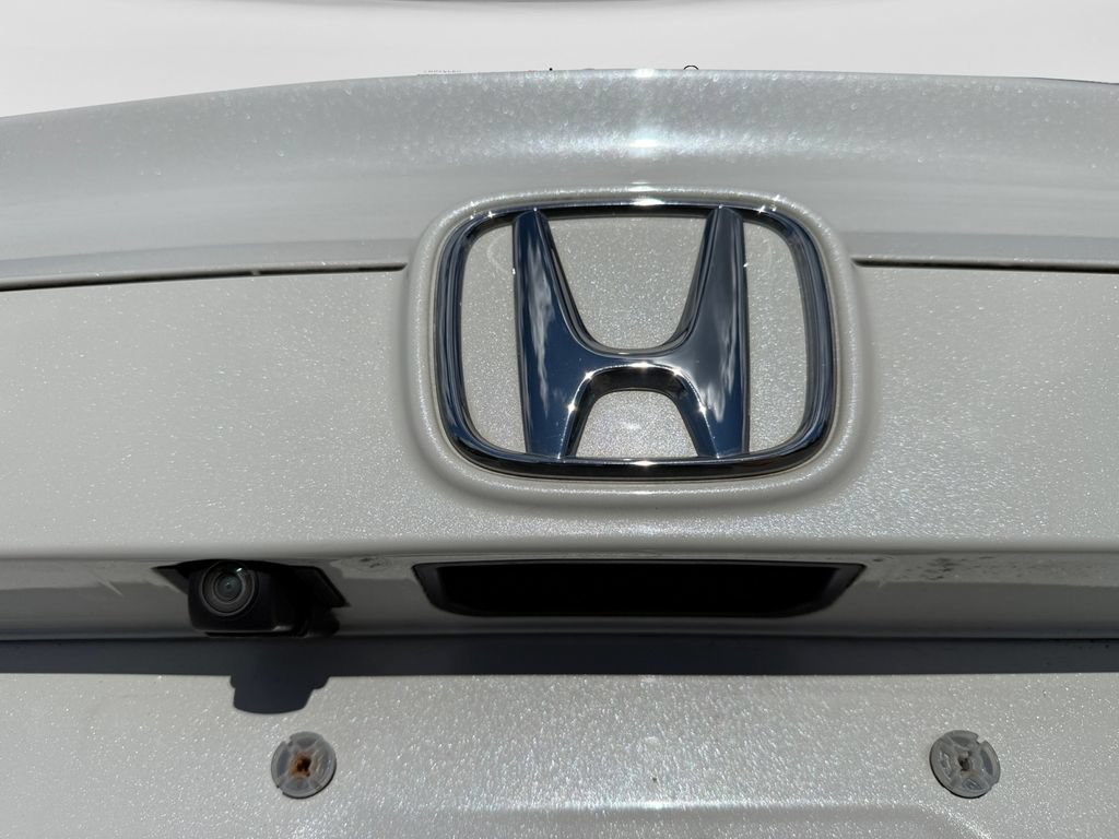 Used 2018 Honda Accord EX image 18