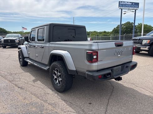 Used 2020 Jeep Gladiator Overland AWD/4WD image 5