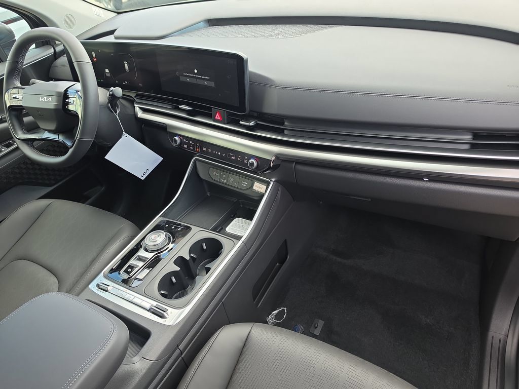 New 2027 Kia Carnival SX w/ Dark Edition Package FWD image 12