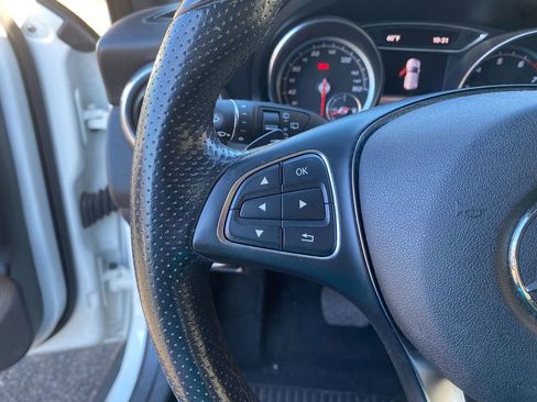 Used 2019 Mercedes-Benz GLA 250 4MATIC image 16