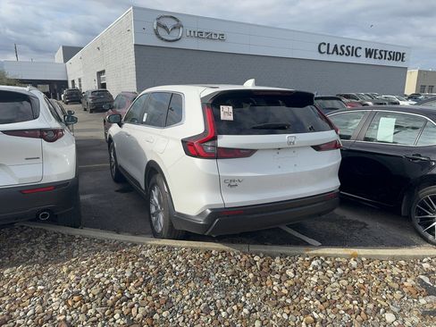 Used 2024 Honda CR-V EX image 2