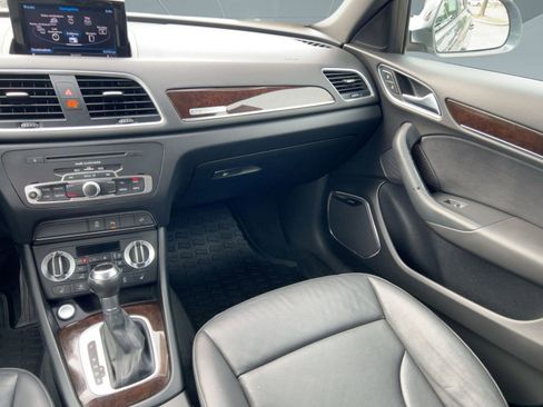 Used 2015 Audi Q3 2.0T Prestige w/ Prestige Package image 29