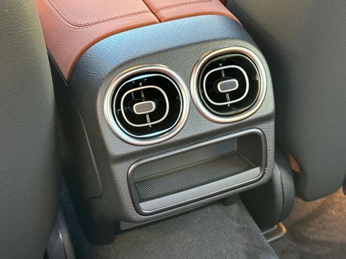 New 2026 Mercedes-Benz C 300 Sedan image 23