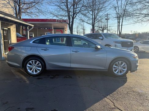 Used 2023 Chevrolet Malibu LT FWD image 2