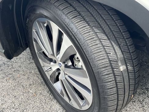 Used 2020 Subaru Ascent Touring w/ Popular Package #3 AWD/4WD image 32