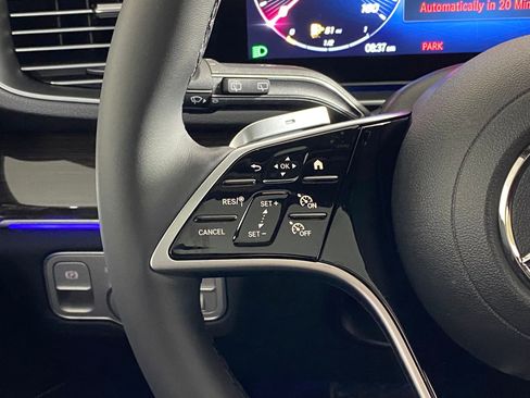 Used 2025 Mercedes-Benz GLE 350 4MATIC image 17