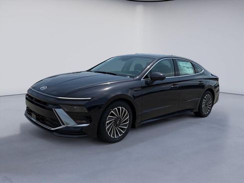 New 2026 Hyundai Sonata Limited FWD image 1