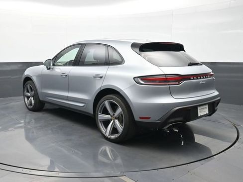 Certified 2025 Porsche Macan AWD/4WD image 3