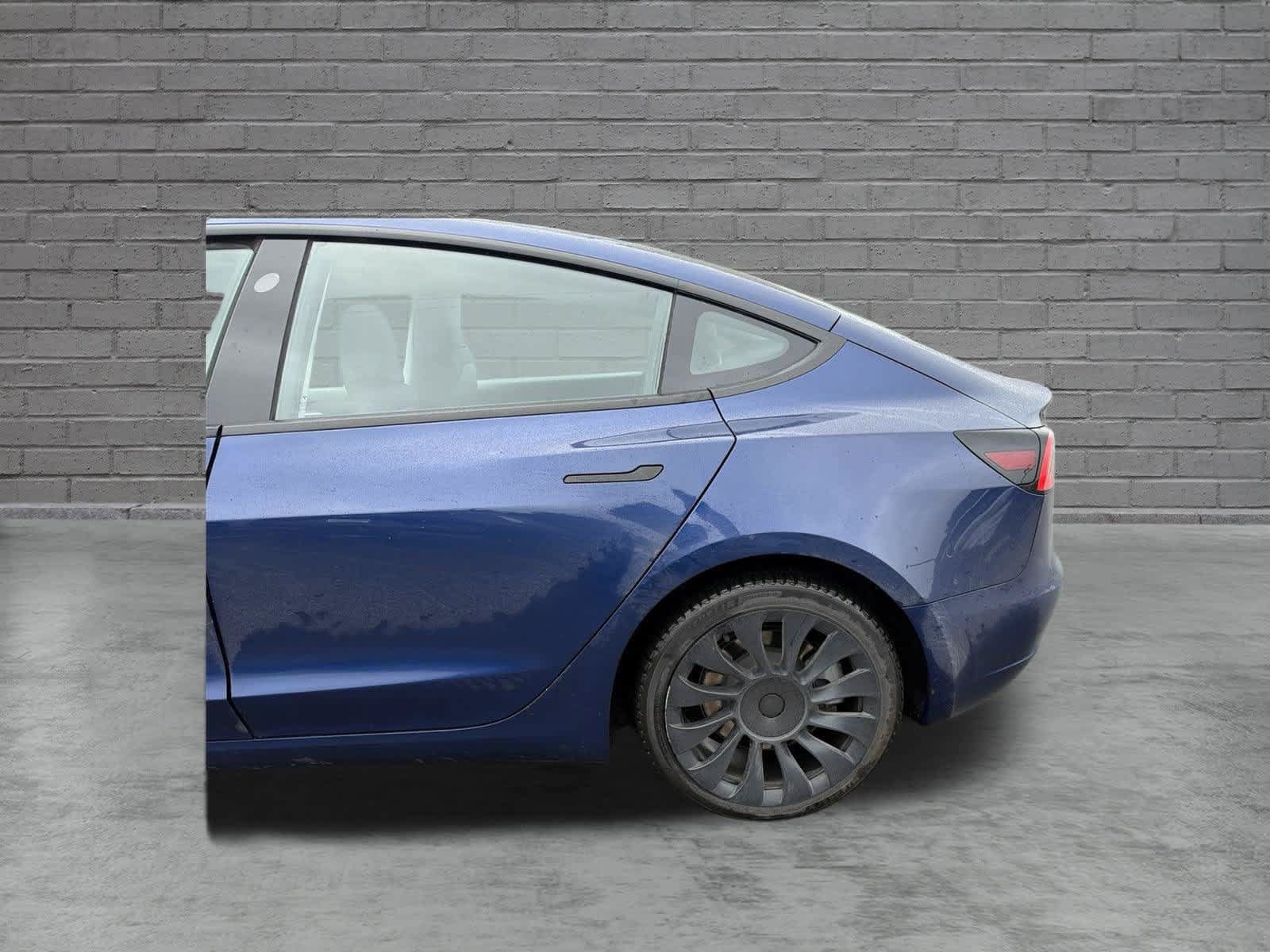 Used 2022 Tesla Model 3 Long Range AWD/4WD image 4