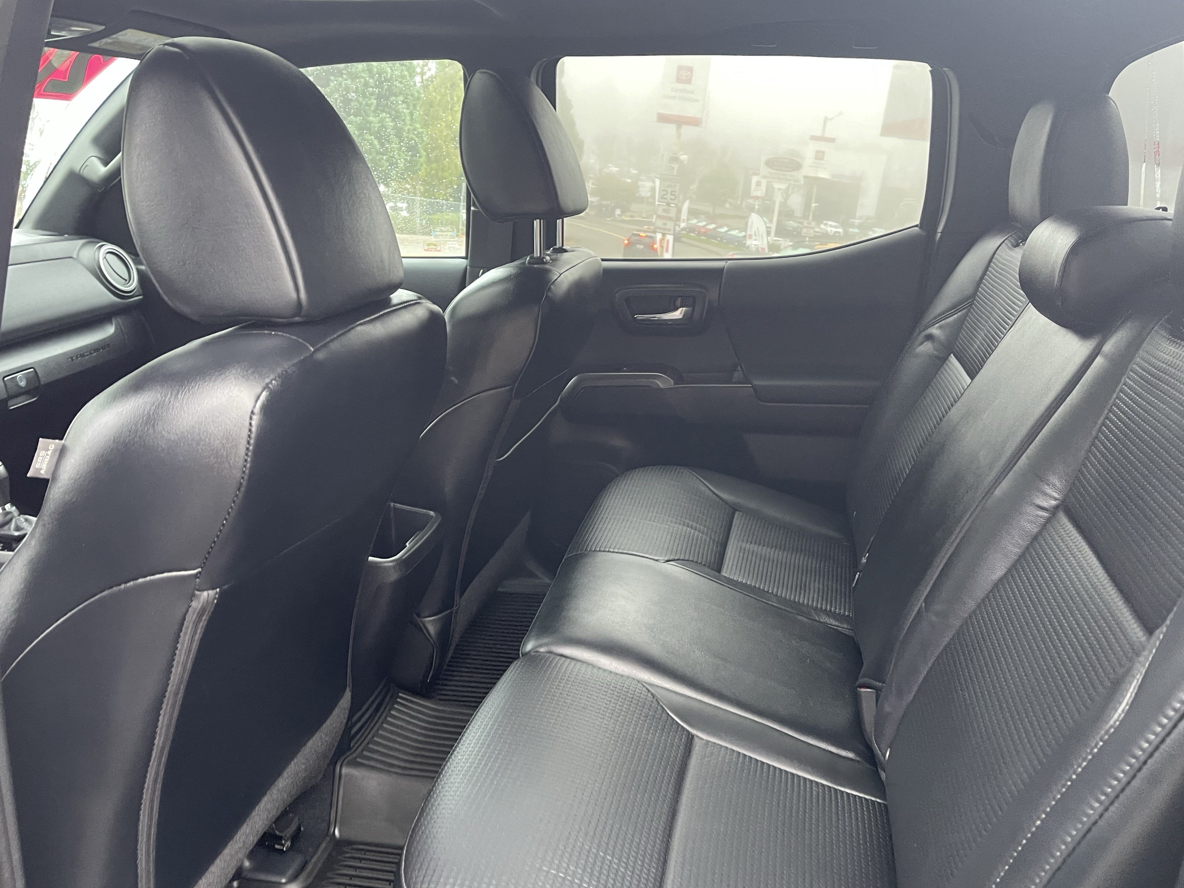 Certified 2020 Toyota Tacoma TRD Off-Road w/ TRD Premium Off Road Package AWD/4WD image 13