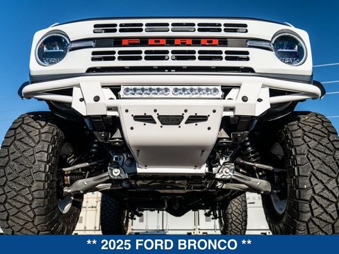 New 2025 Ford Bronco Heritage Edition AWD/4WD image 11