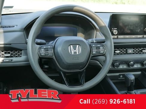 Used 2024 Honda Accord EX image 39