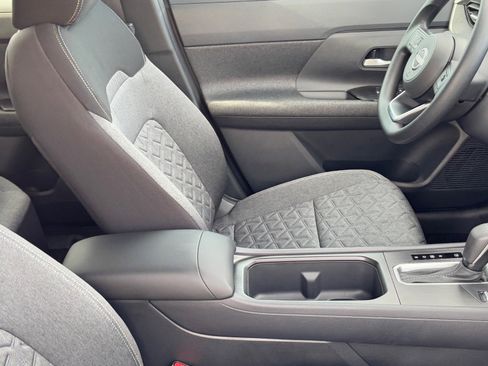 New 2026 Nissan Kicks SV image 12