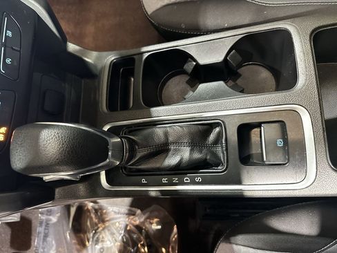 Used 2019 Ford Escape SE image 20