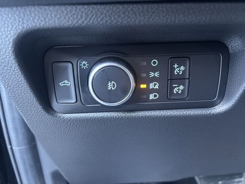 Used 2025 Ford Ranger Lariat w/ Trailer Tow Package image 12