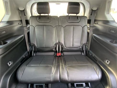 Used 2023 Jeep Grand Cherokee L Limited w/ Luxury Tech Group II AWD/4WD image 40