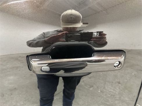 Used 2021 Ford F150 Lariat image 13