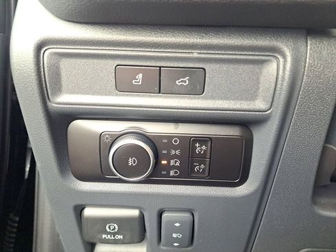 Used 2023 Ford Expedition Max Limited image 26