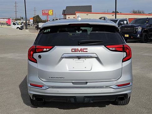 Used 2019 GMC Terrain Denali w/ Advanced Safety Package image 4