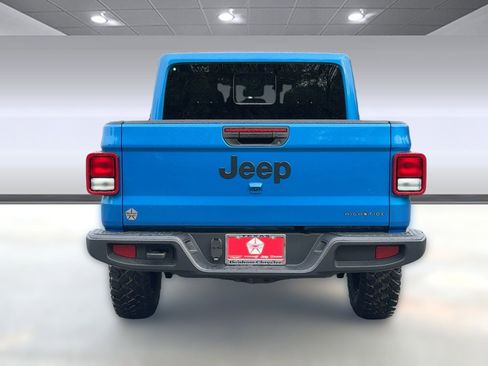 New 2025 Jeep Gladiator Sport image 10