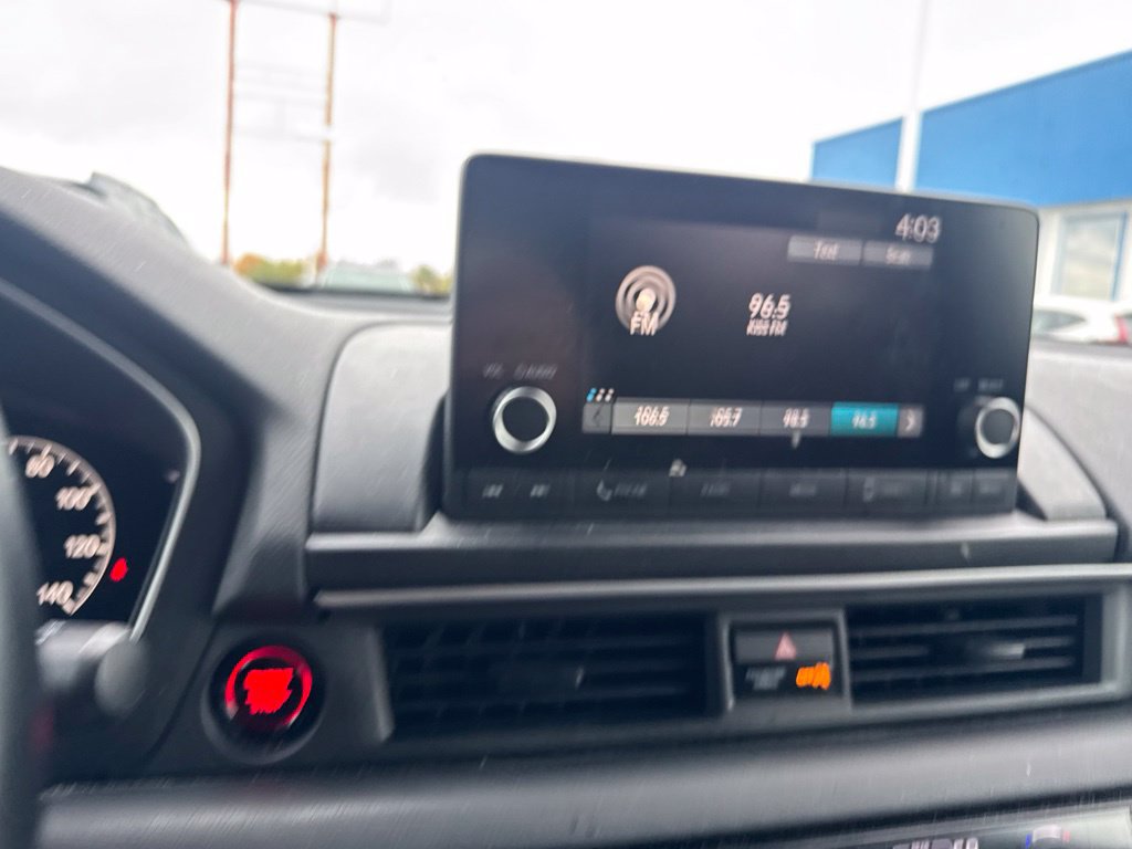 Used 2025 Honda Pilot Sport image 18