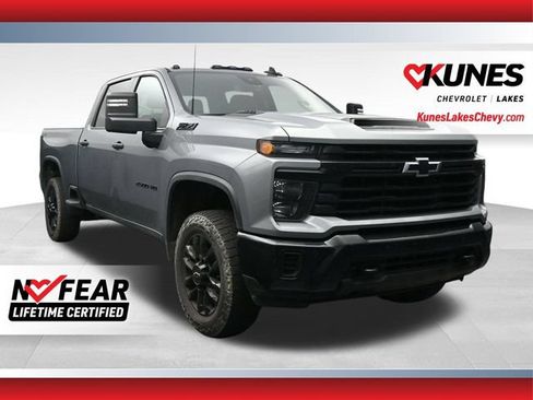Used 2025 Chevrolet Silverado 2500 Custom w/ Custom Value Package AWD/4WD image 1