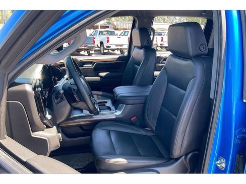 Used 2025 Chevrolet Silverado 1500 LT Trail Boss AWD/4WD image 26