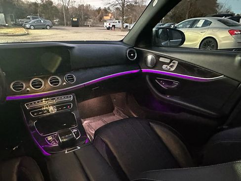 Used 2017 Mercedes-Benz E 300 4MATIC image 22