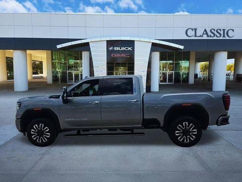 Used 2024 GMC Sierra 2500 Denali Ultimate w/ Max Trailering Package AWD/4WD image 5