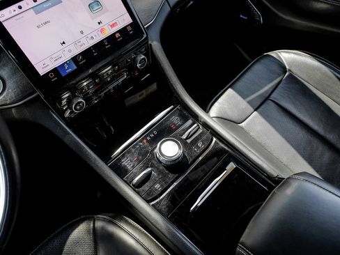 Used 2022 Jeep Grand Cherokee Overland image 34