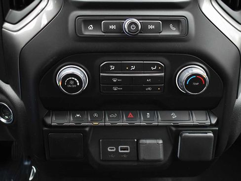 New 2026 Chevrolet Silverado 1500 Custom Trail Boss w/ LPO, Dark Essentials Package AWD/4WD image 18