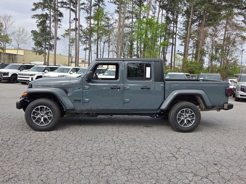 New 2026 Jeep Gladiator Sport image 4