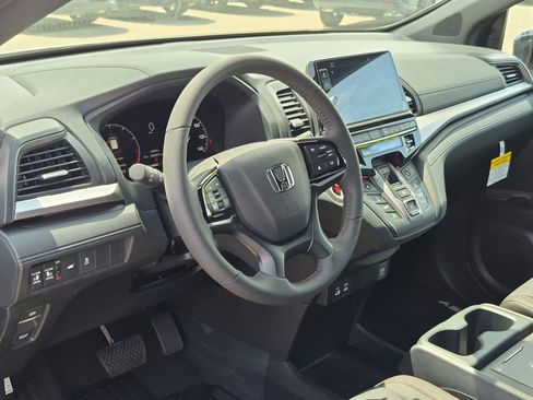 New 2026 Honda Odyssey Sport-L image 2
