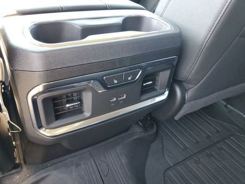 New 2025 GMC Sierra 2500 SLT w/ SLT Premium Package image 18