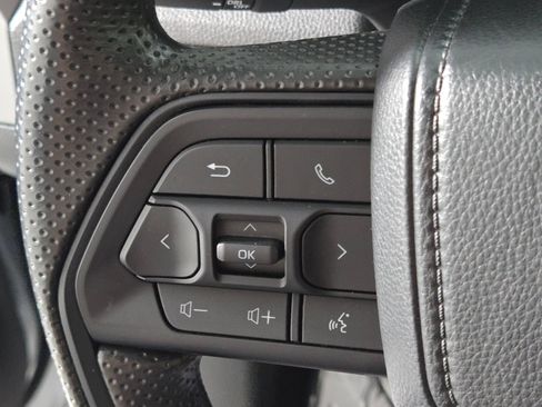 Used 2024 Toyota Tacoma SR5 AWD/4WD image 22